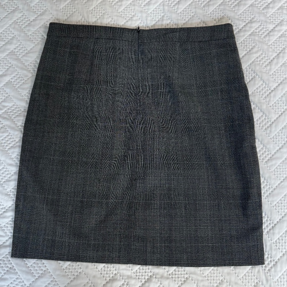 Reitmans Traditional Classic Grey Plaid Mini MIDI Pencil Skirt Woman Size 8